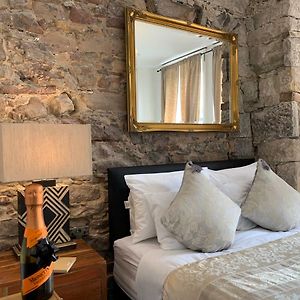 Royal Mile Suites By The Castle